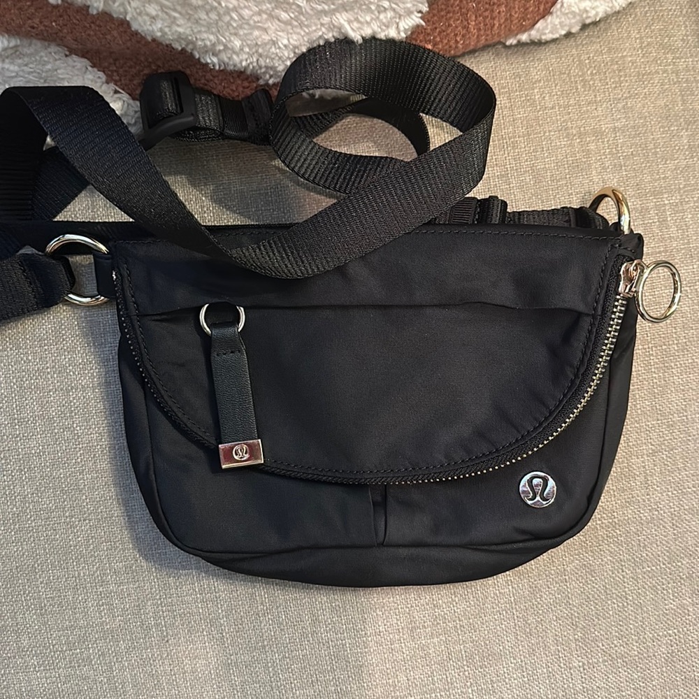 Lululemon 2L All Night MICRO Festival Bag Gently Used